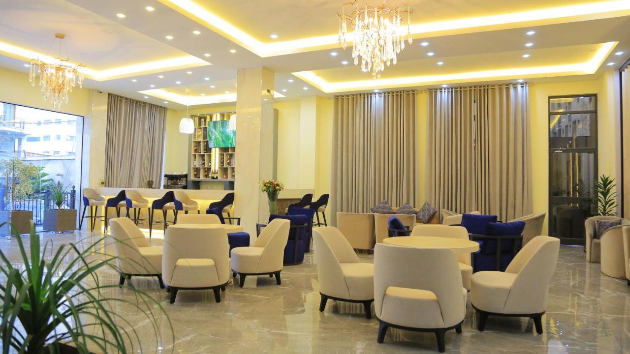 Triple E Hotel And Spa 아디스아바바 외부 사진