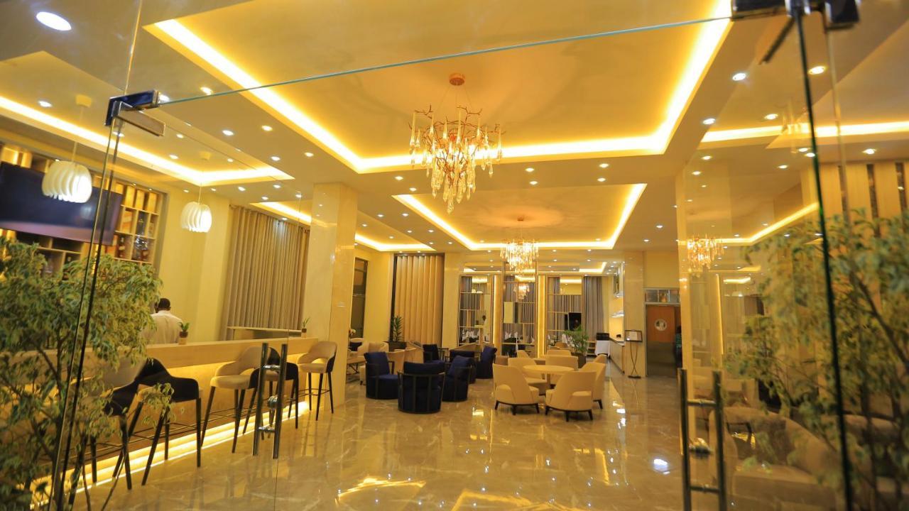 Triple E Hotel And Spa 아디스아바바 외부 사진