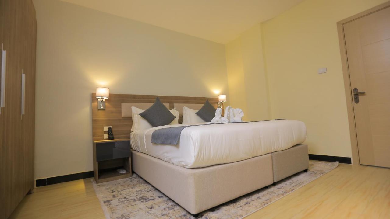 Triple E Hotel And Spa 아디스아바바 외부 사진