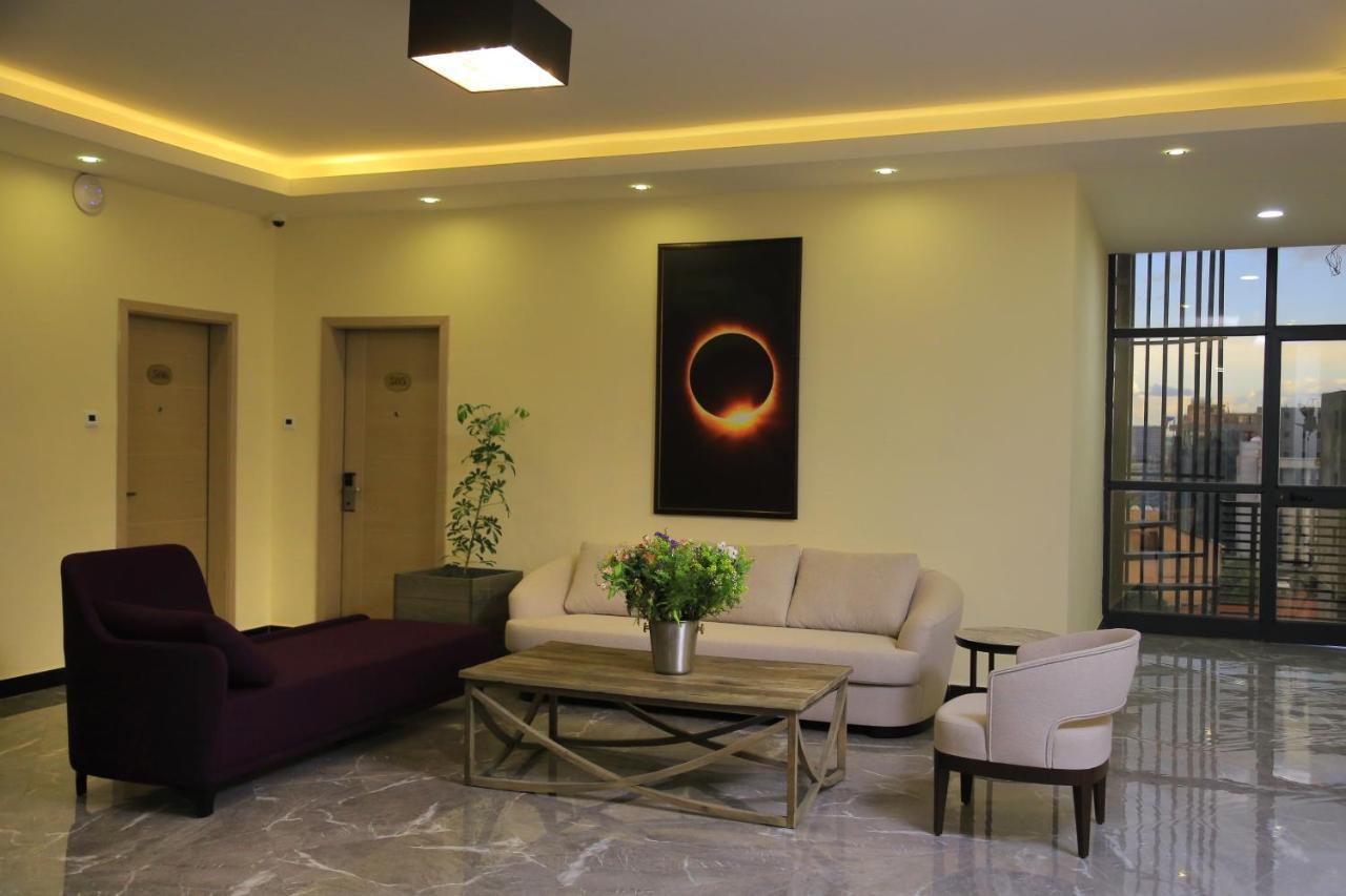Triple E Hotel And Spa 아디스아바바 외부 사진
