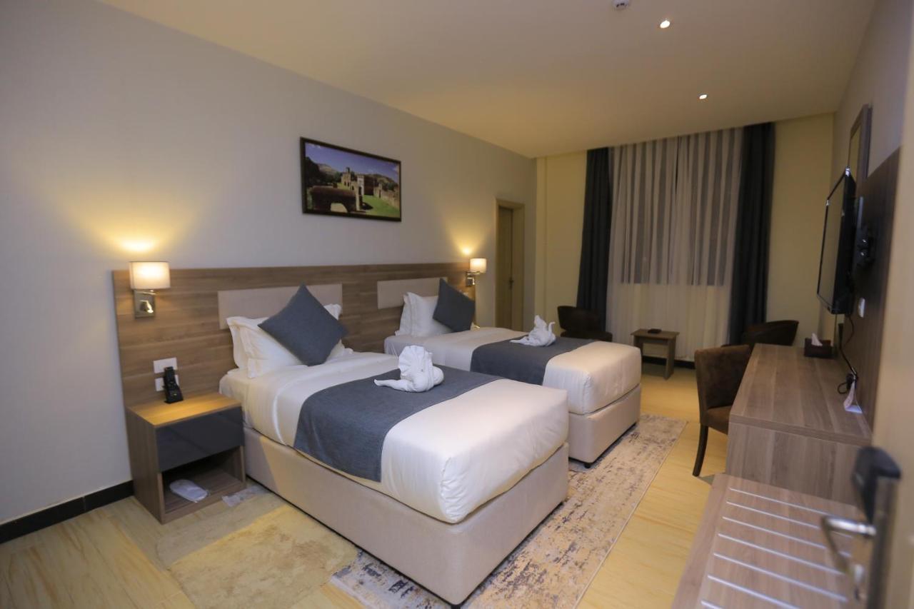 Triple E Hotel And Spa 아디스아바바 외부 사진