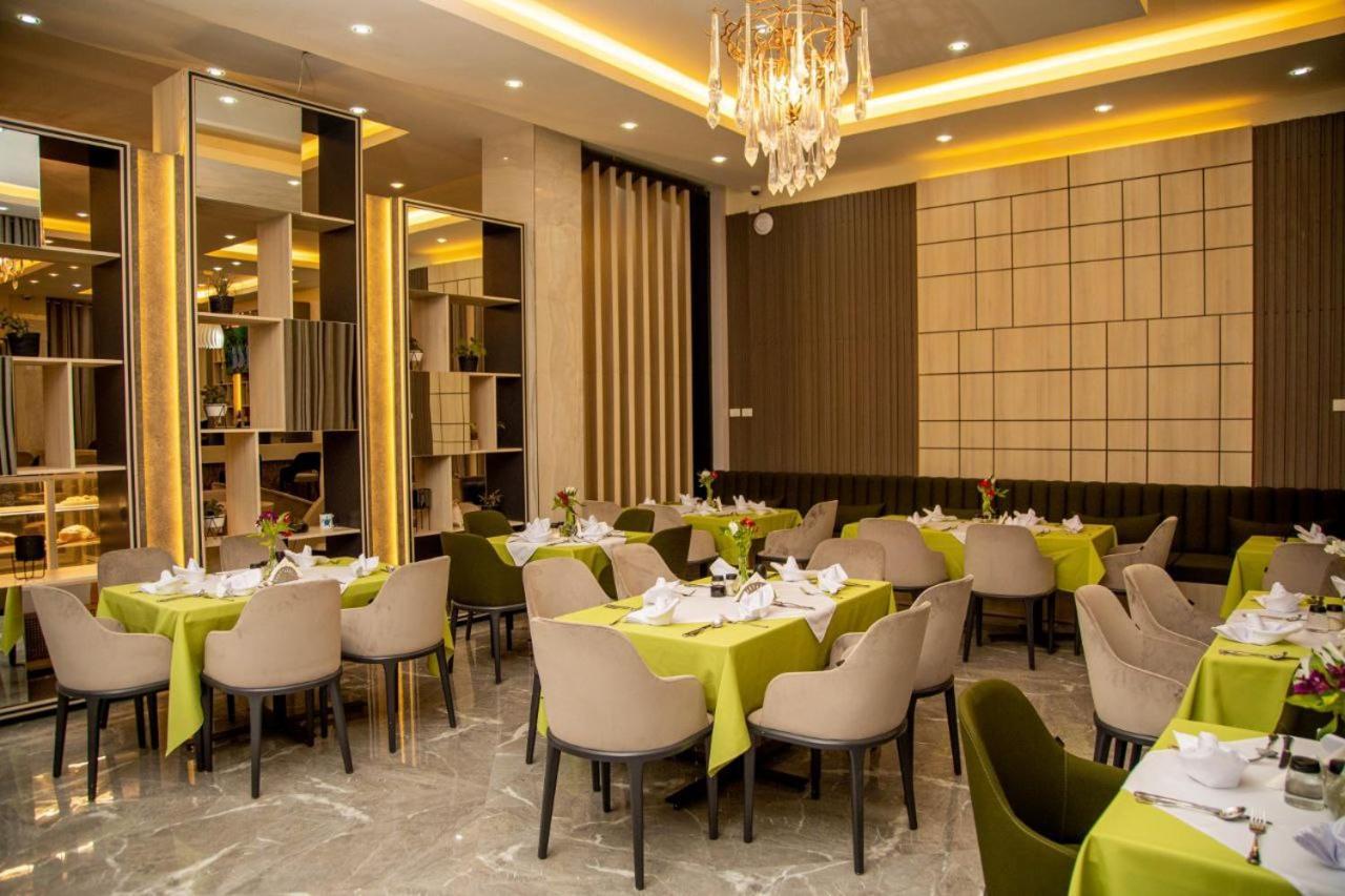 Triple E Hotel And Spa 아디스아바바 외부 사진